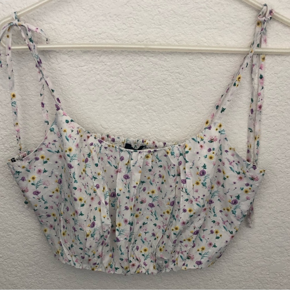 NWT ditsy floral crop top